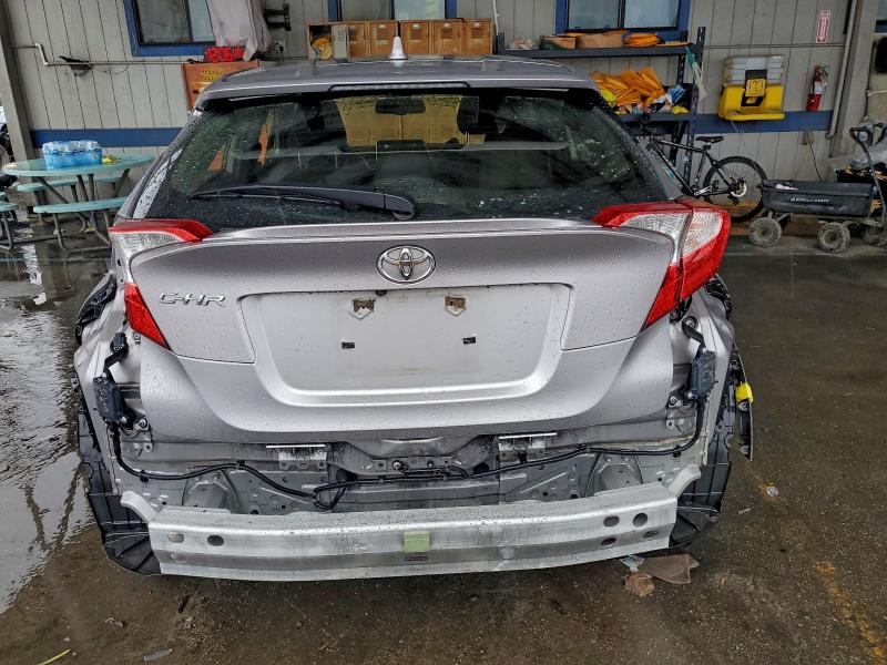 Фото 6 - TOYOTA C-HR