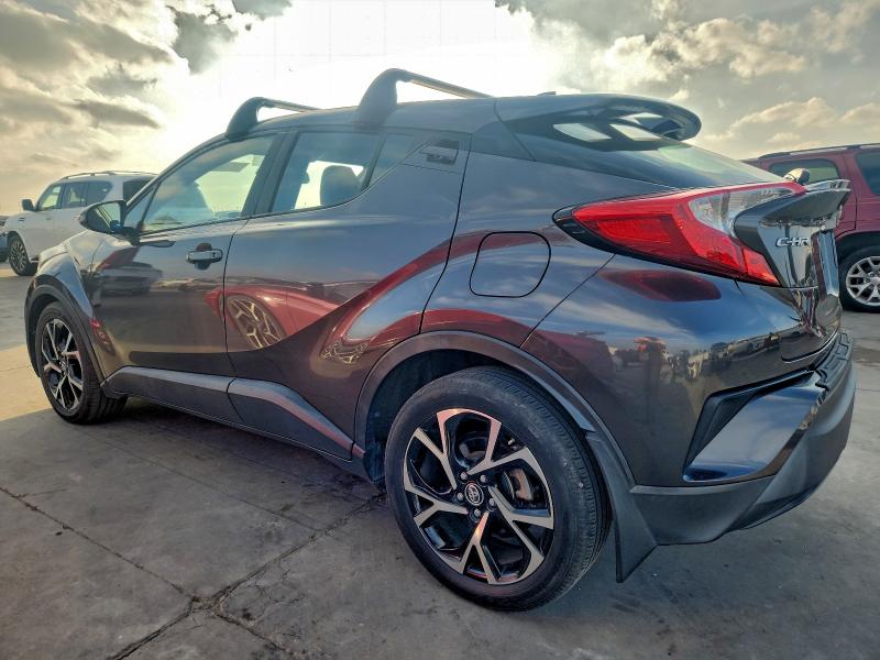 Фото 2 - TOYOTA C-HR