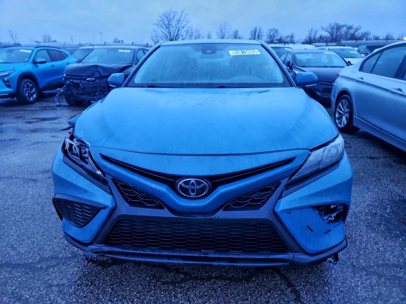 Фото 5 - TOYOTA CAMRY