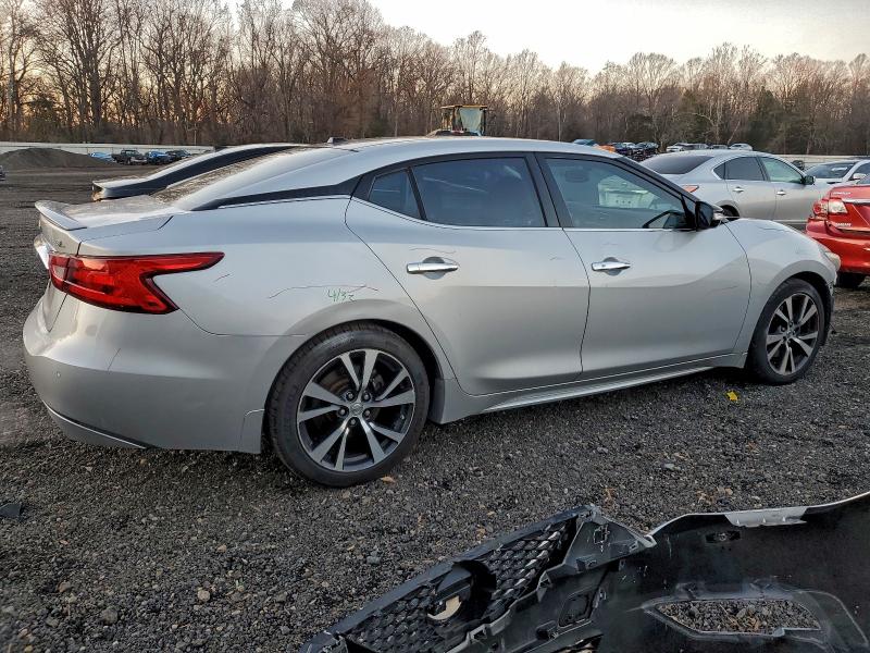 Фото 3 - NISSAN MAXIMA