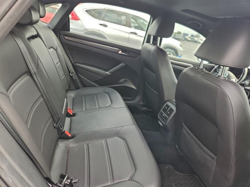 Фото 10 - VOLKSWAGEN PASSAT