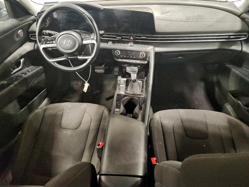 Фото 8 - HYUNDAI ELANTRA