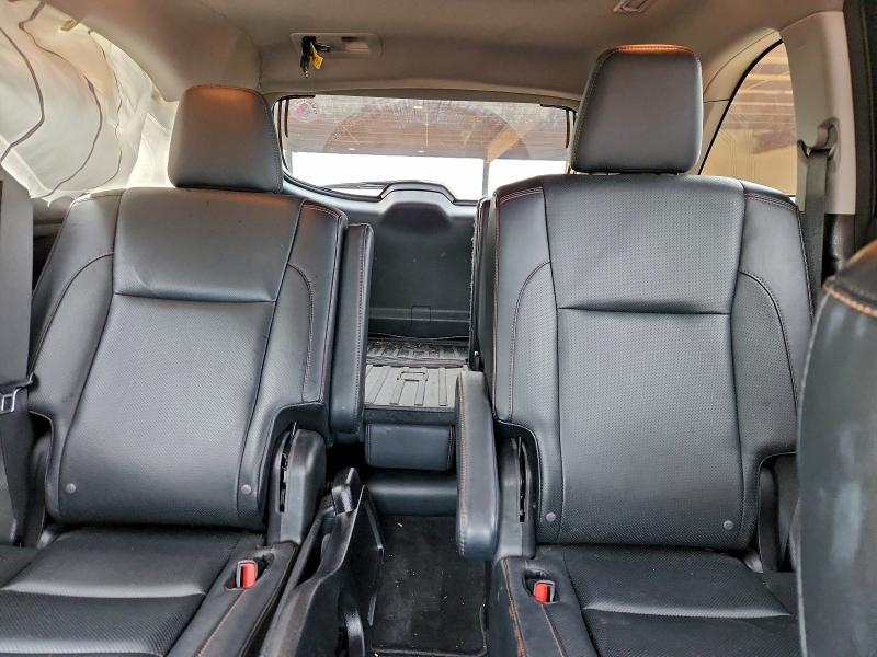 Фото 10 - TOYOTA HIGHLANDER