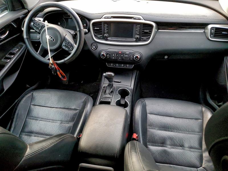 Фото 8 - KIA SORENTO