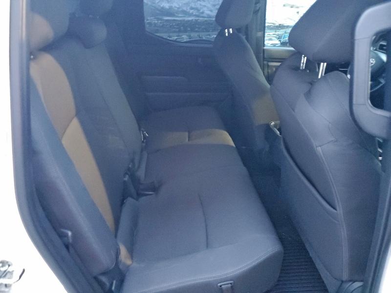 Фото 10 - TOYOTA TACOMA