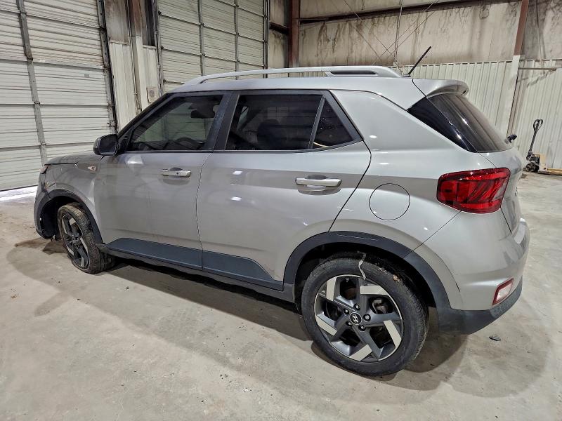 Фото 2 - HYUNDAI VENUE