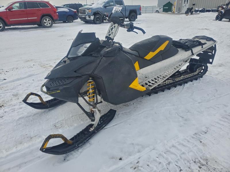 SKI-DOO SNOWMOBILE 2012