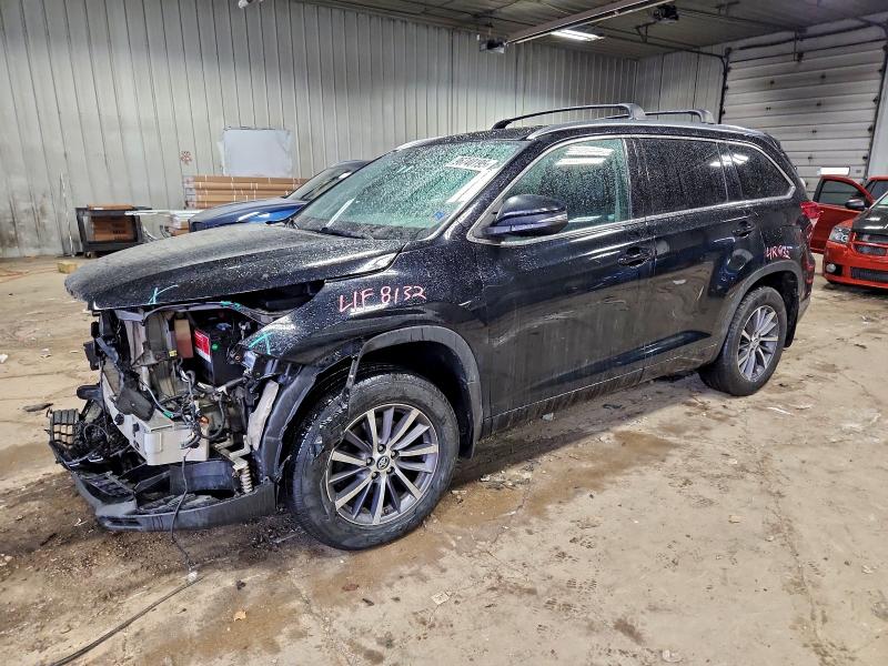 Фото 1 - TOYOTA HIGHLANDER