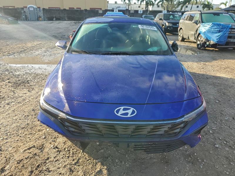 Фото 5 - HYUNDAI ELANTRA