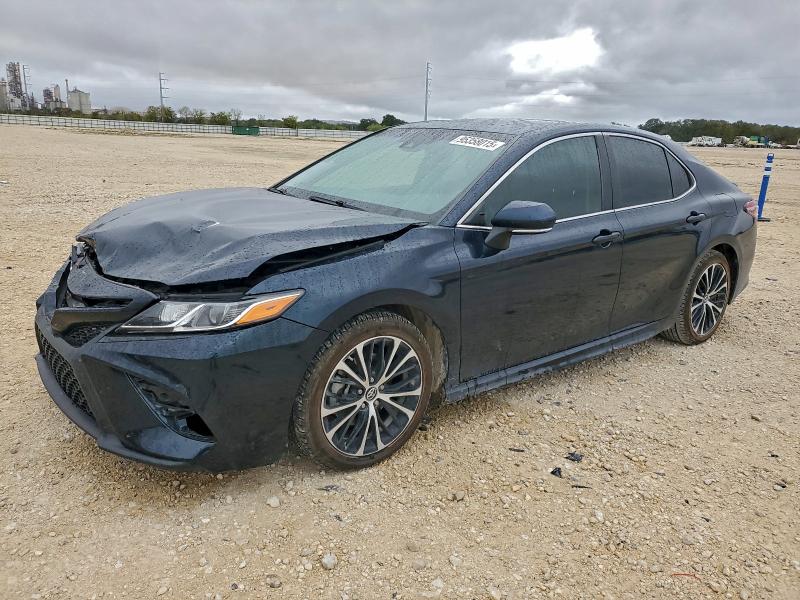 Фото 1 - TOYOTA CAMRY