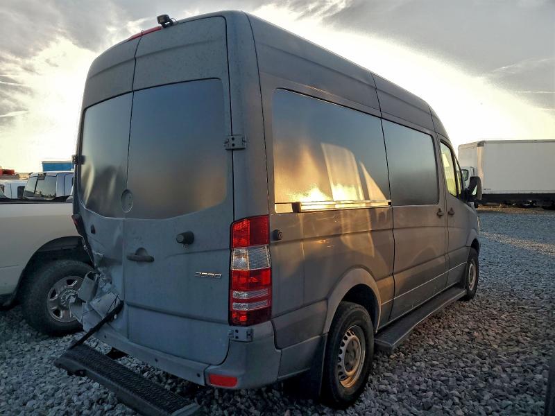 MERCEDES-BENZ SPRINTER 2018 VIN WD3PE7CD9JP625815