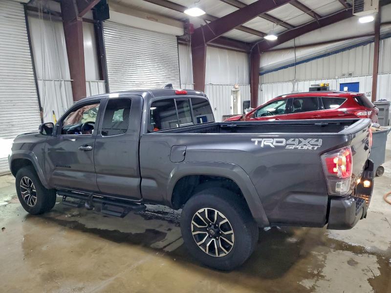 Фото 2 - TOYOTA TACOMA