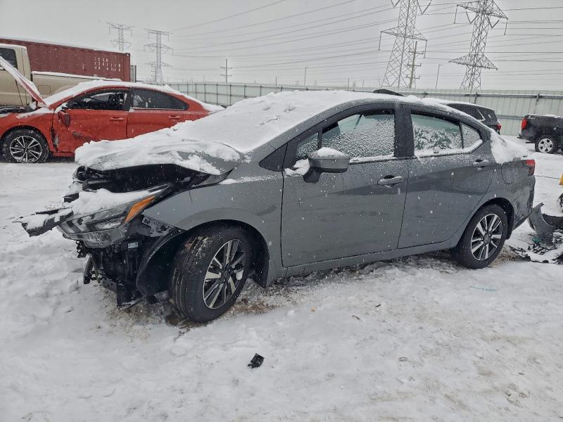 Фото 1 - NISSAN VERSA