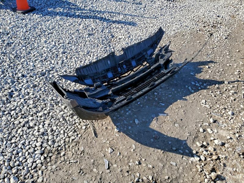 Фото 12 - HYUNDAI ELANTRA