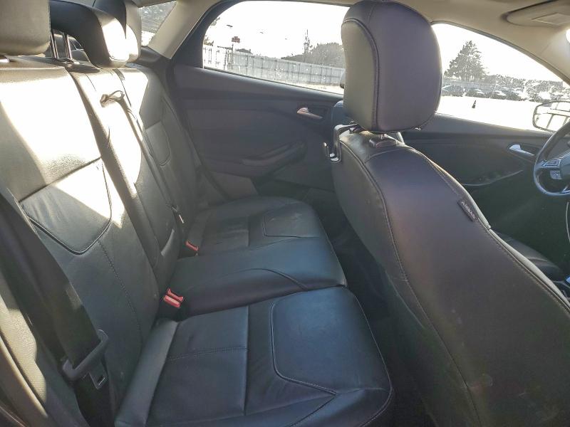 Фото 10 - FORD FOCUS