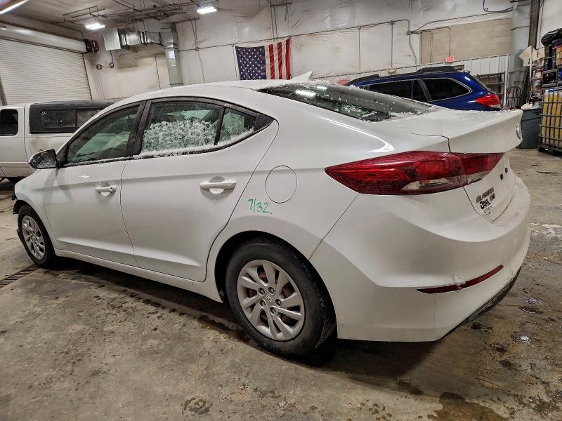 Фото 2 - HYUNDAI ELANTRA