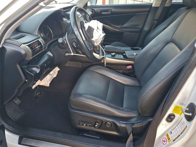 Фото 7 - LEXUS IS