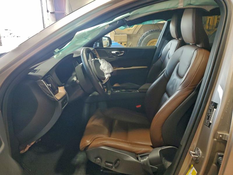 VOLVO XC60 ULTRA 2025 VIN YV4H60RM0S1050169