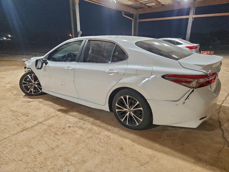 Фото 2 - TOYOTA CAMRY