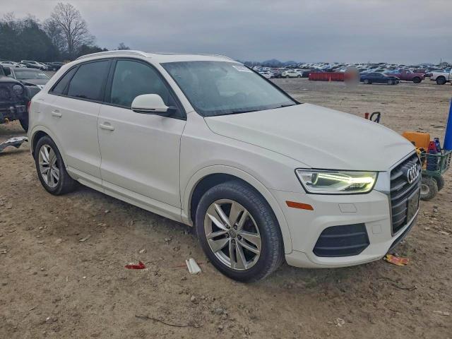 Фото 4 - AUDI Q3