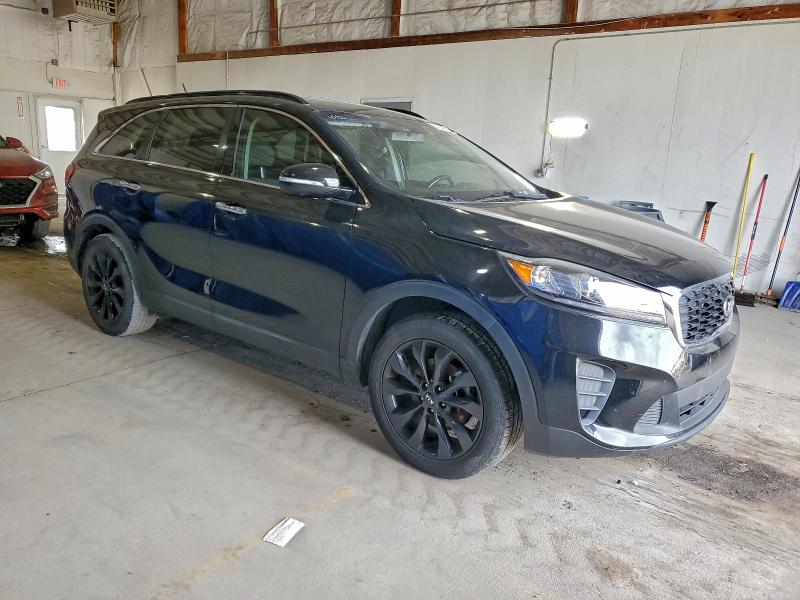 Фото 4 - KIA SORENTO