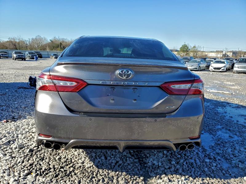 Фото 6 - TOYOTA CAMRY