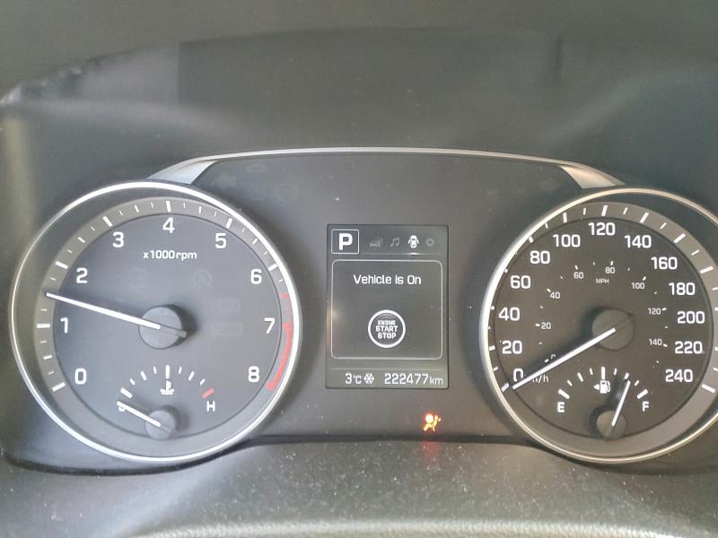 Фото 9 - HYUNDAI ELANTRA