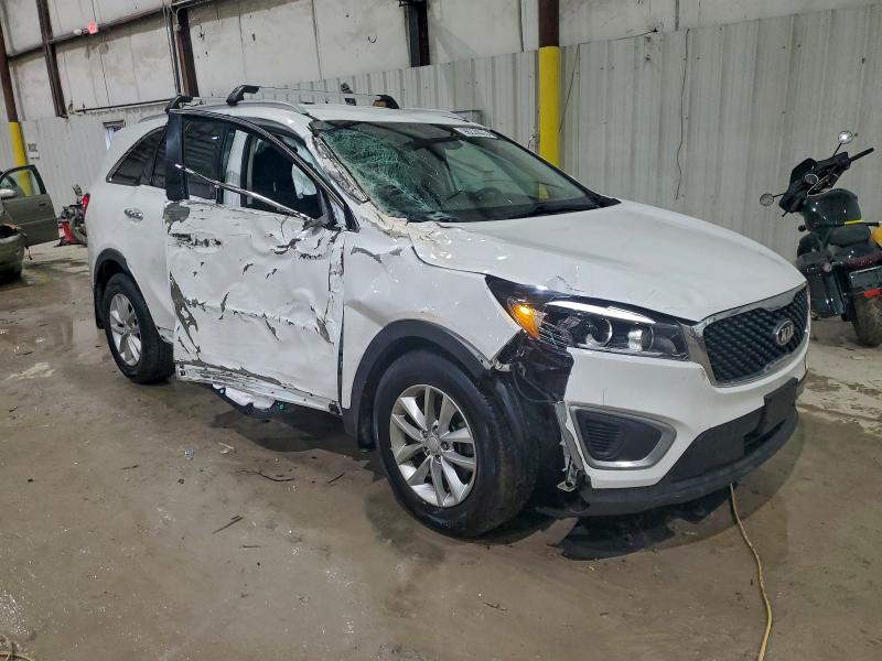 Фото 4 - KIA SORENTO