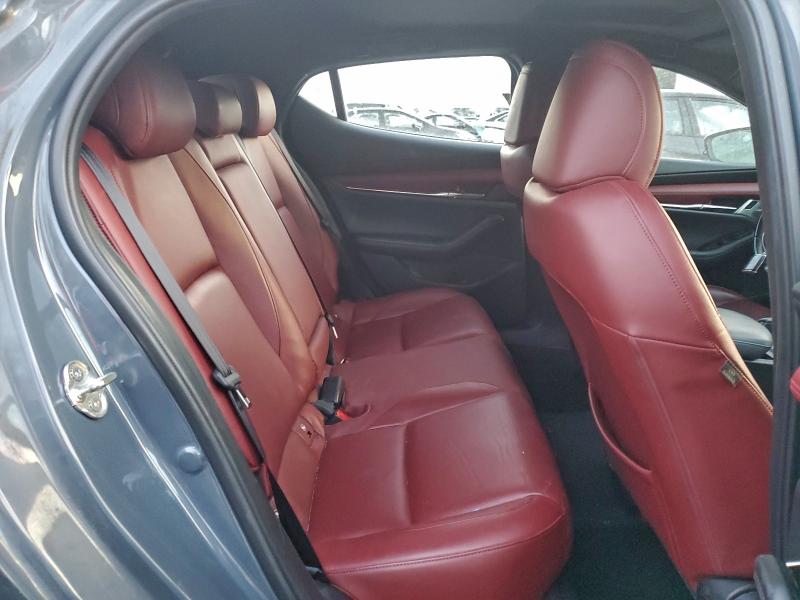 Фото 10 - MAZDA 3