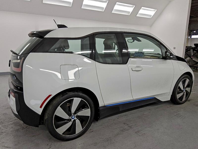 Фото 11 - BMW I SERIES