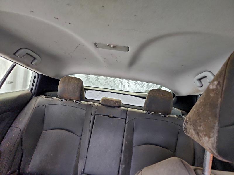 Фото 10 - TOYOTA PRIUS