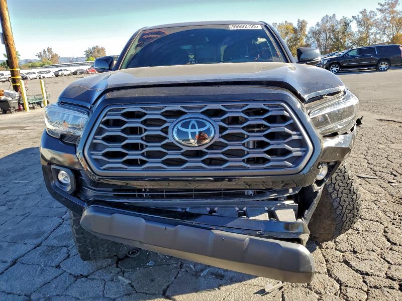 Фото 5 - TOYOTA TACOMA