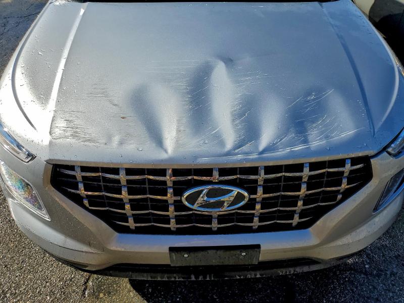 Фото 12 - HYUNDAI VENUE