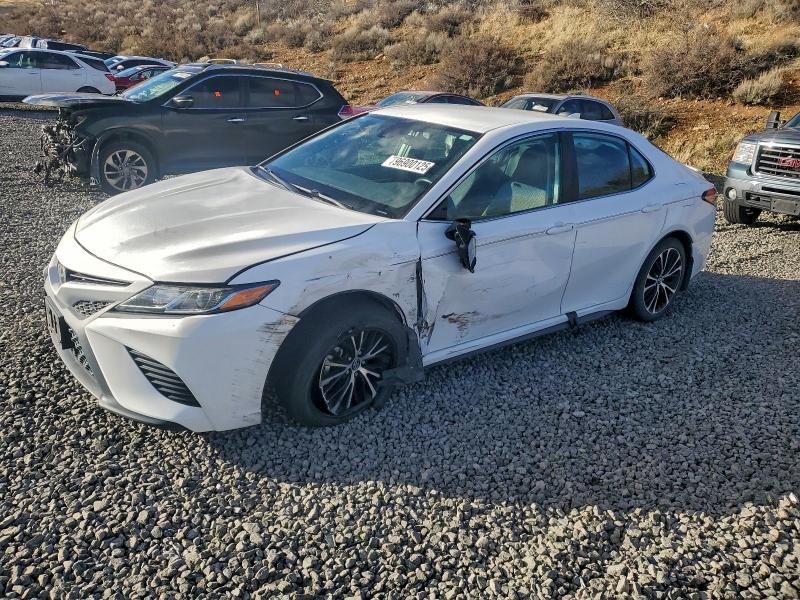 Фото 1 - TOYOTA CAMRY
