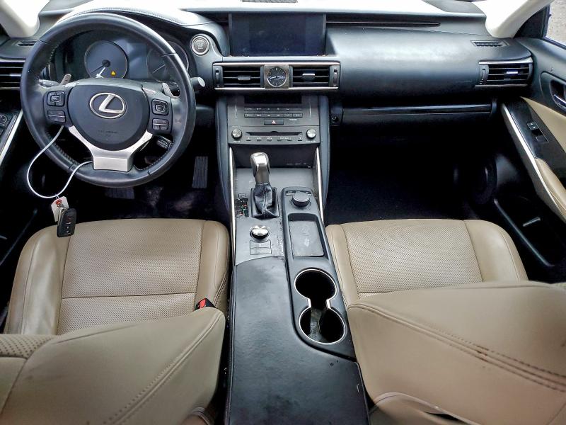 Фото 8 - LEXUS IS