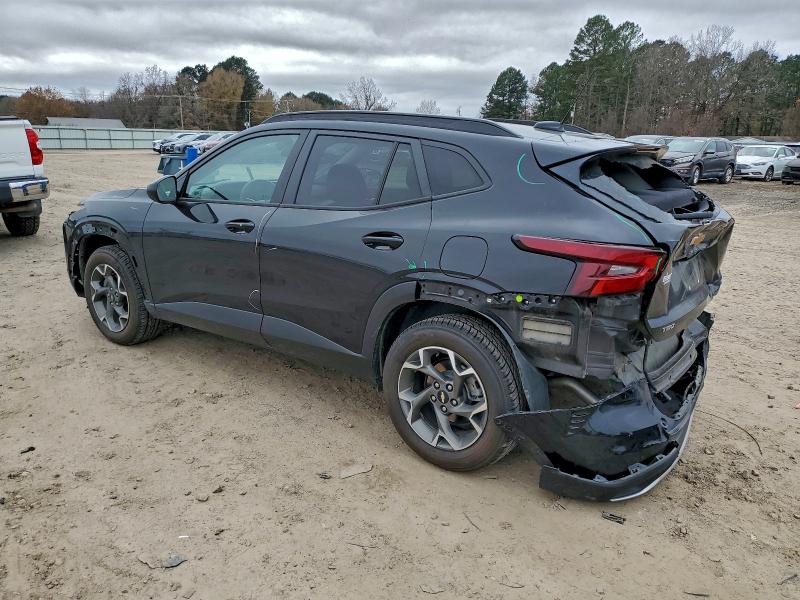 Фото 2 - CHEVROLET TRAX