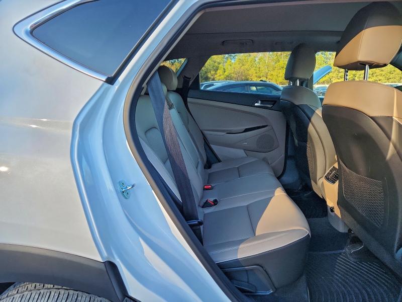 Фото 10 - HYUNDAI TUCSON