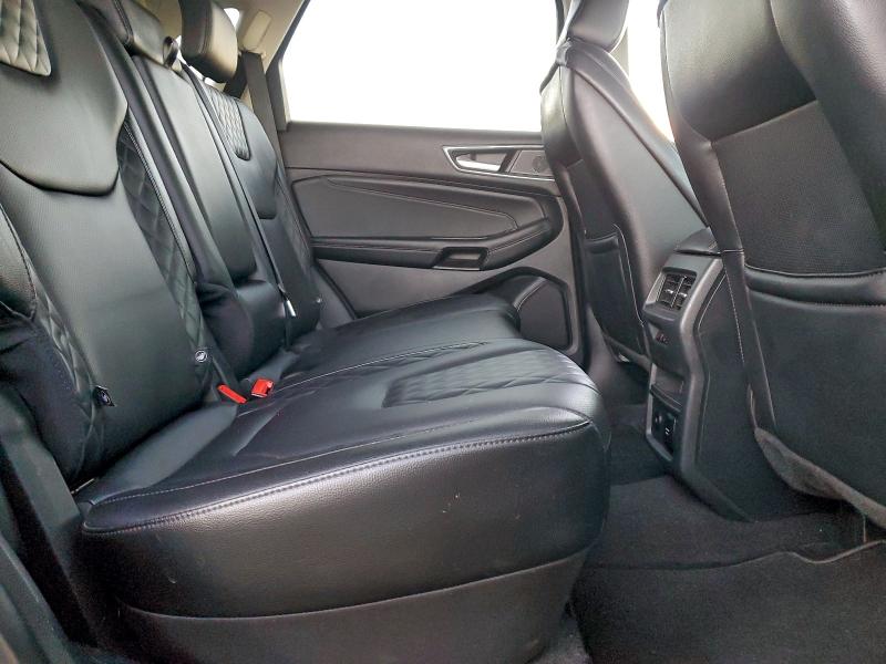 Фото 11 - FORD EDGE