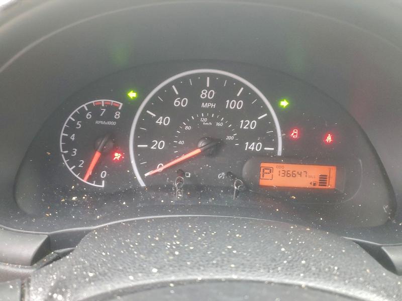 Фото 9 - NISSAN VERSA