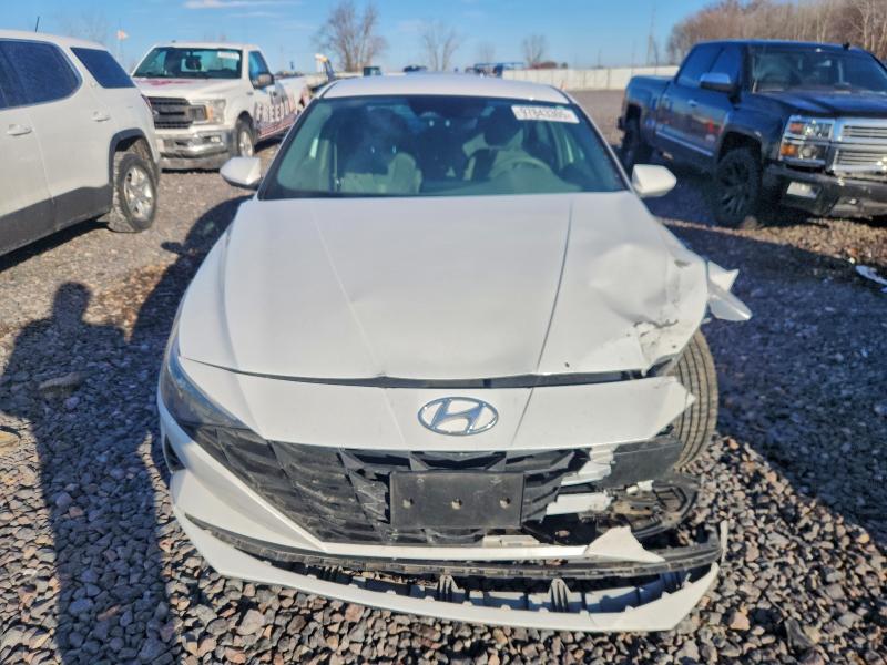 Фото 5 - HYUNDAI ELANTRA