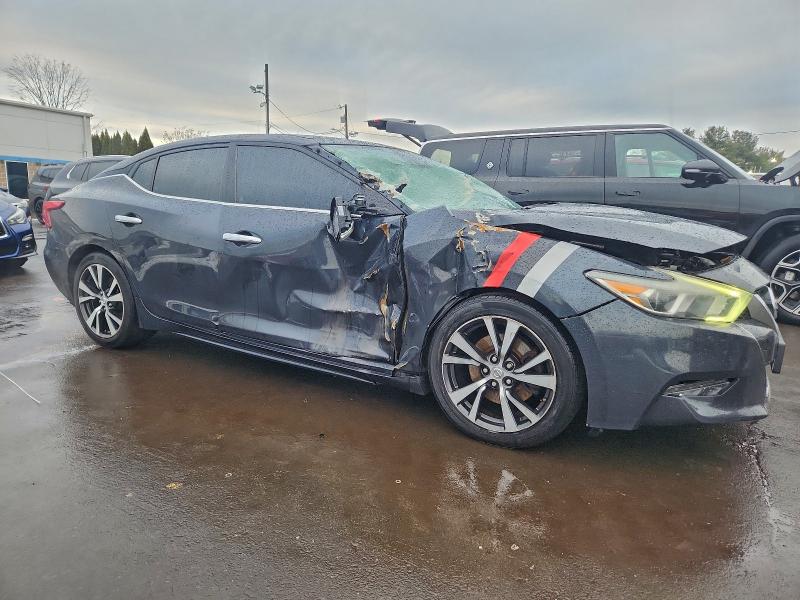 Фото 4 - NISSAN MAXIMA