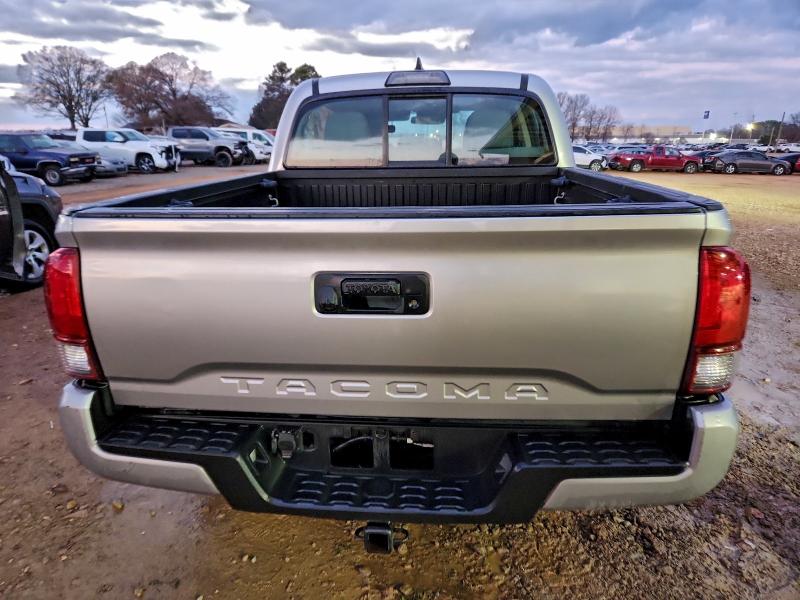 Фото 6 - TOYOTA TACOMA
