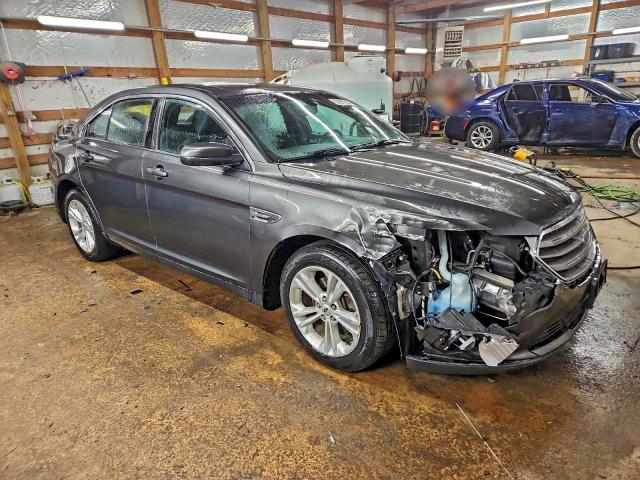 FORD TAURUS 2018 VIN 1FAHP2E85JG133263