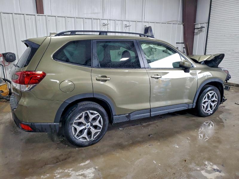 Фото 3 - SUBARU FORESTER