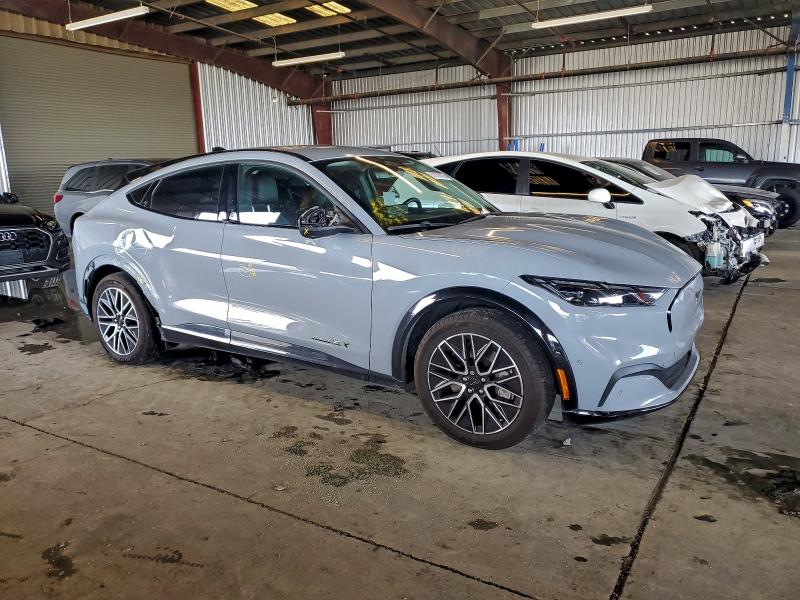 Фото 4 - FORD MUSTANG