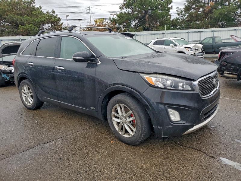 Фото 4 - KIA SORENTO