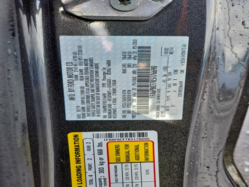 Фото 12 - FORD MUSTANG