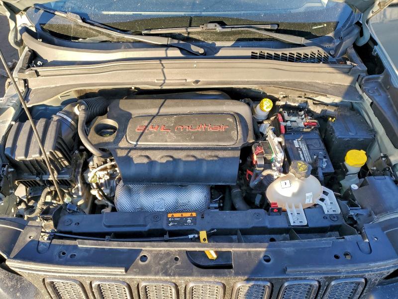 Фото 11 - JEEP RENEGADE