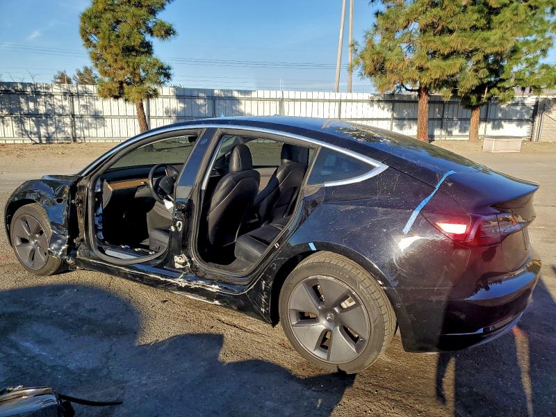 Фото 2 - TESLA MODEL 3