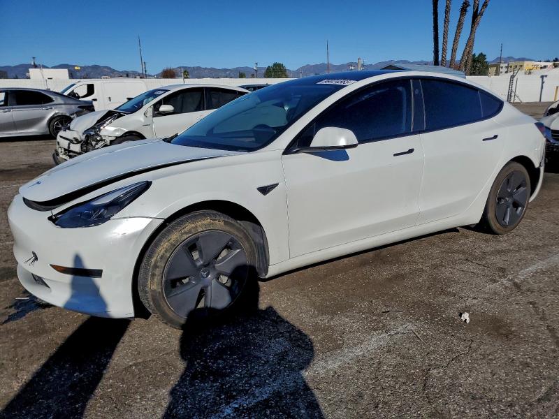 Фото 1 - TESLA MODEL 3